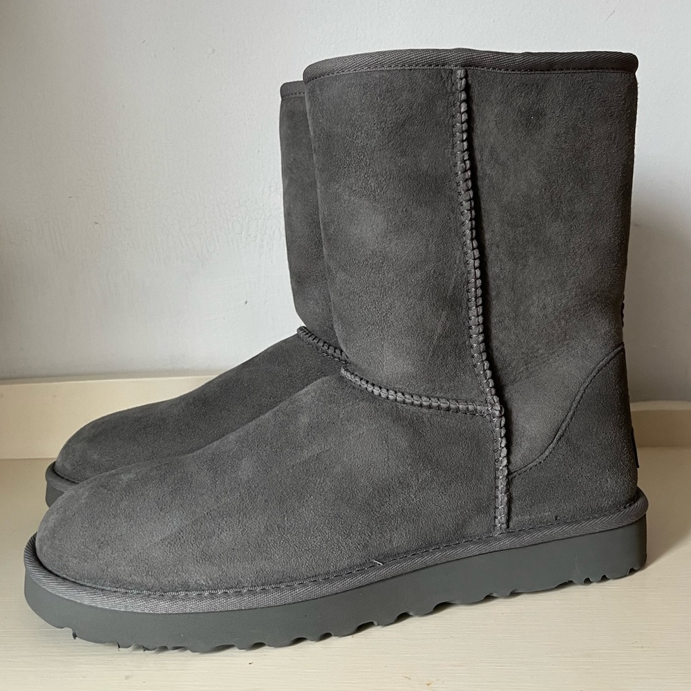 UGG Classic Short II Boot Grey Size 11